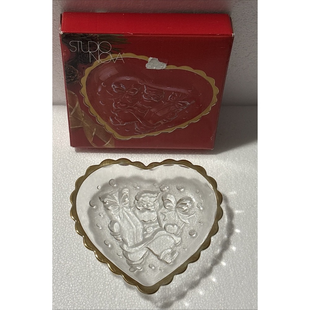 Mikasa Studio Nova Santa's Gift Gold Heart Shaped Candy‎ Sweet Dish W/Gold Trim